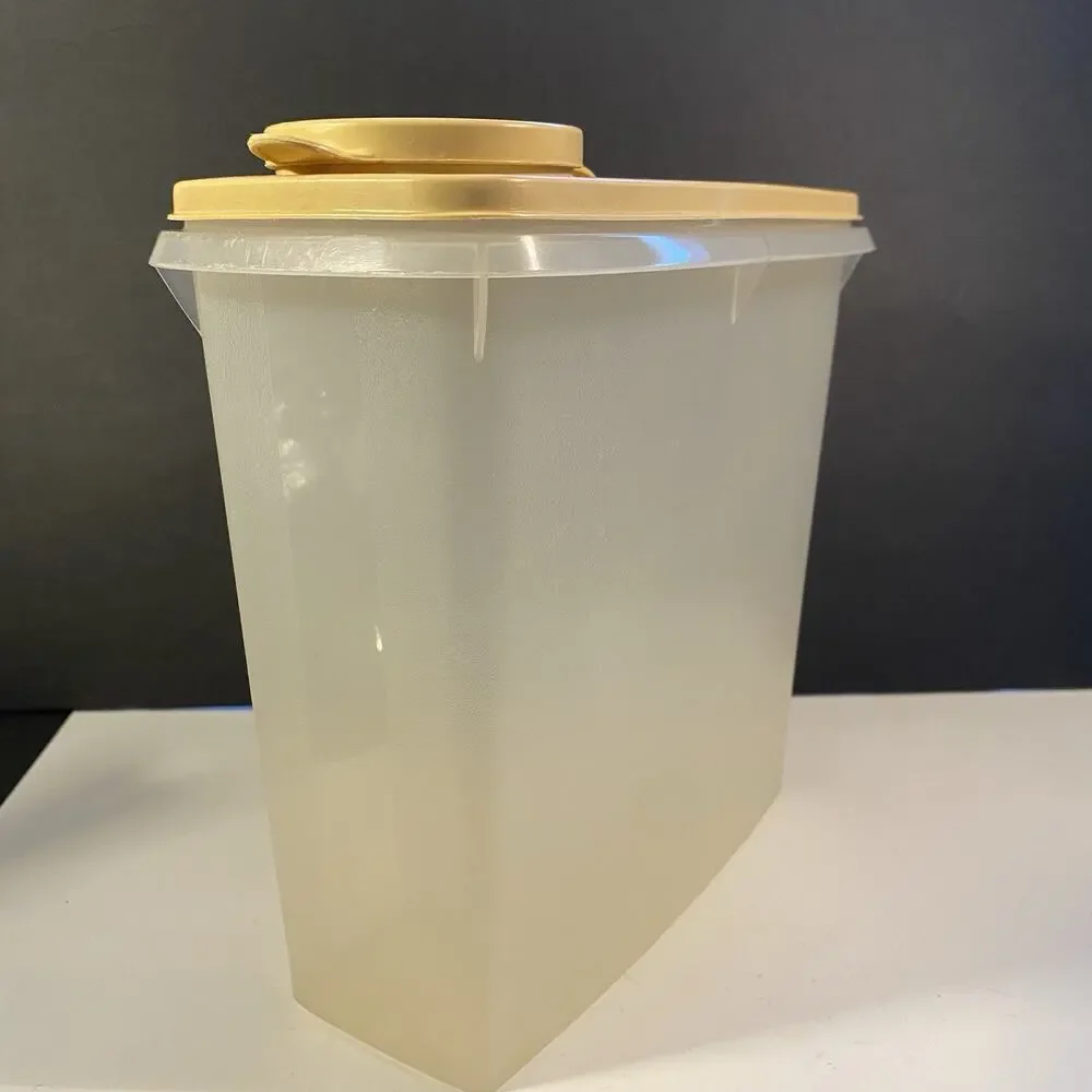 Vintage Tupperware Clear 499 Lidded Store N Pour Container.